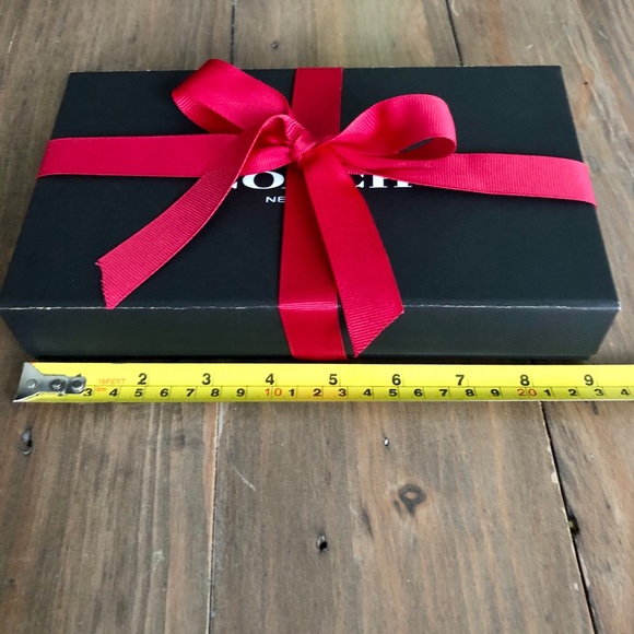 Coach Gift Box with Ribbon, black - Picture 12 of 14